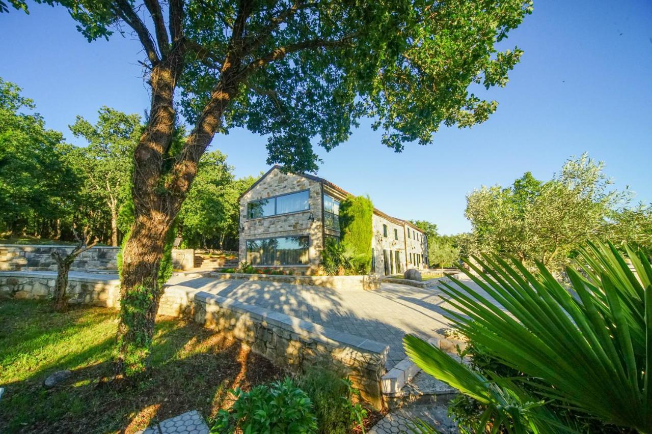 Stancija Ruseti Bed and Breakfast Oprtalj Exteriör bild
