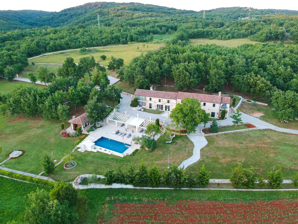 Stancija Ruseti Bed and Breakfast Oprtalj Exteriör bild