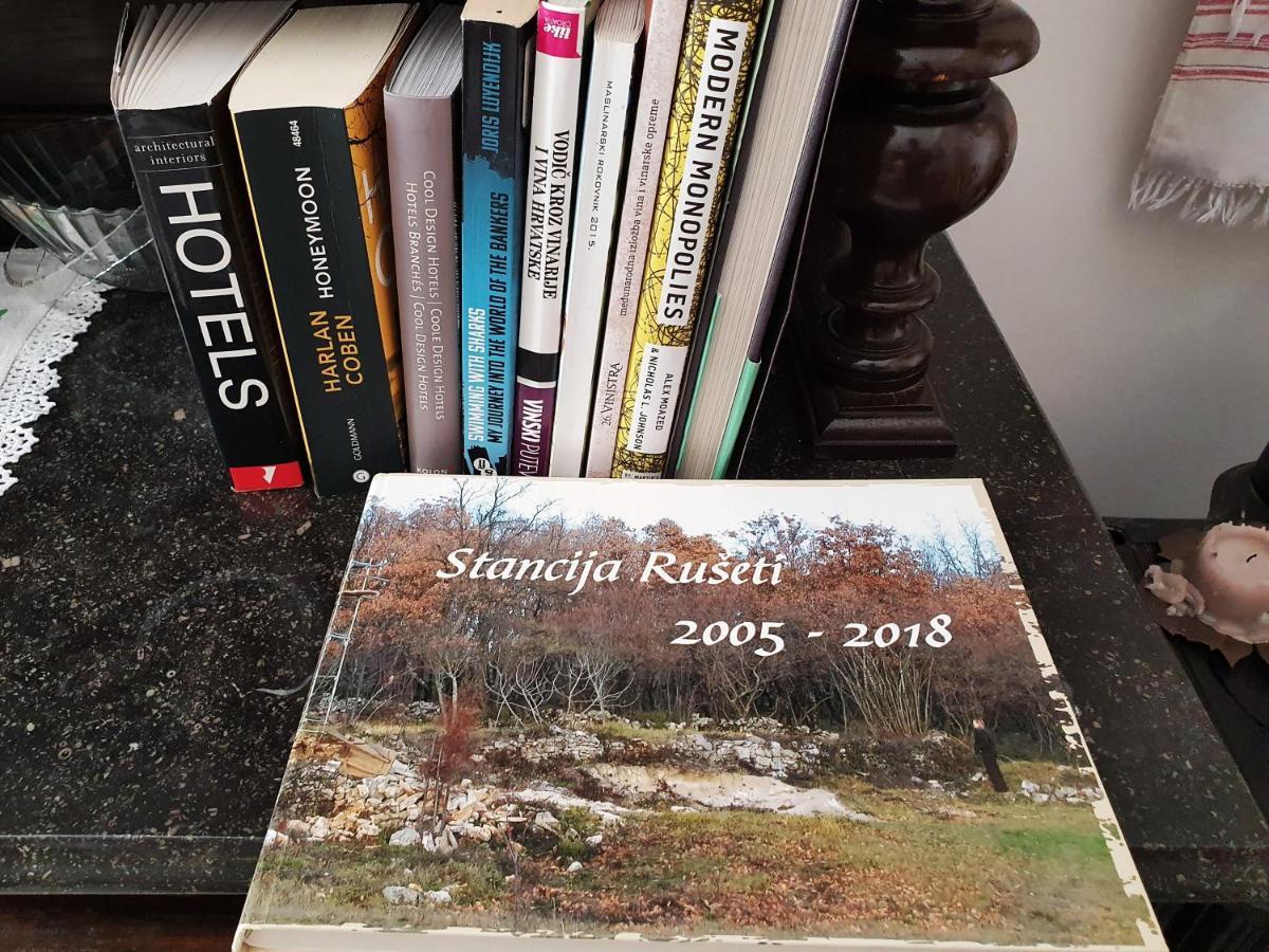 Stancija Ruseti Bed and Breakfast Oprtalj Exteriör bild