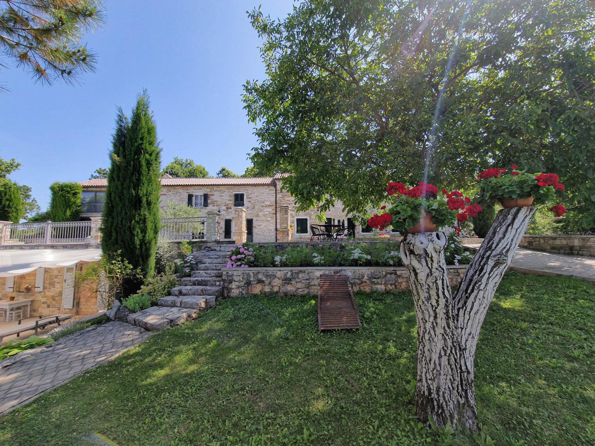 Stancija Ruseti Bed and Breakfast Oprtalj Exteriör bild